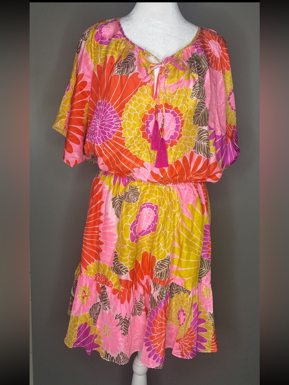 Trina Turk Mahalo Dress 100% Silk Tiered Elastic Waist - Size L - Picture 4 of 11